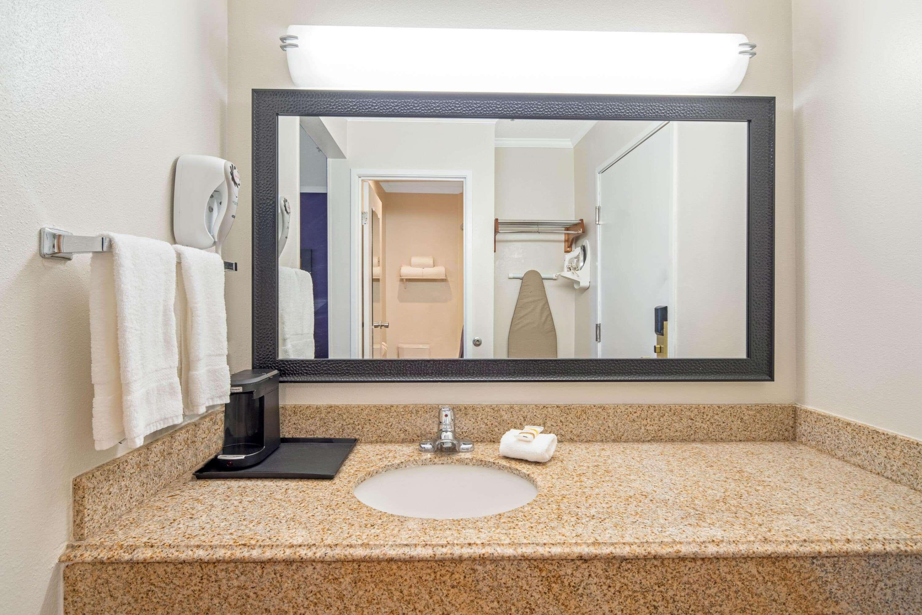 La Quinta By Wyndham Baton Rouge Siegen Lane Hotel Prairieville Exterior photo